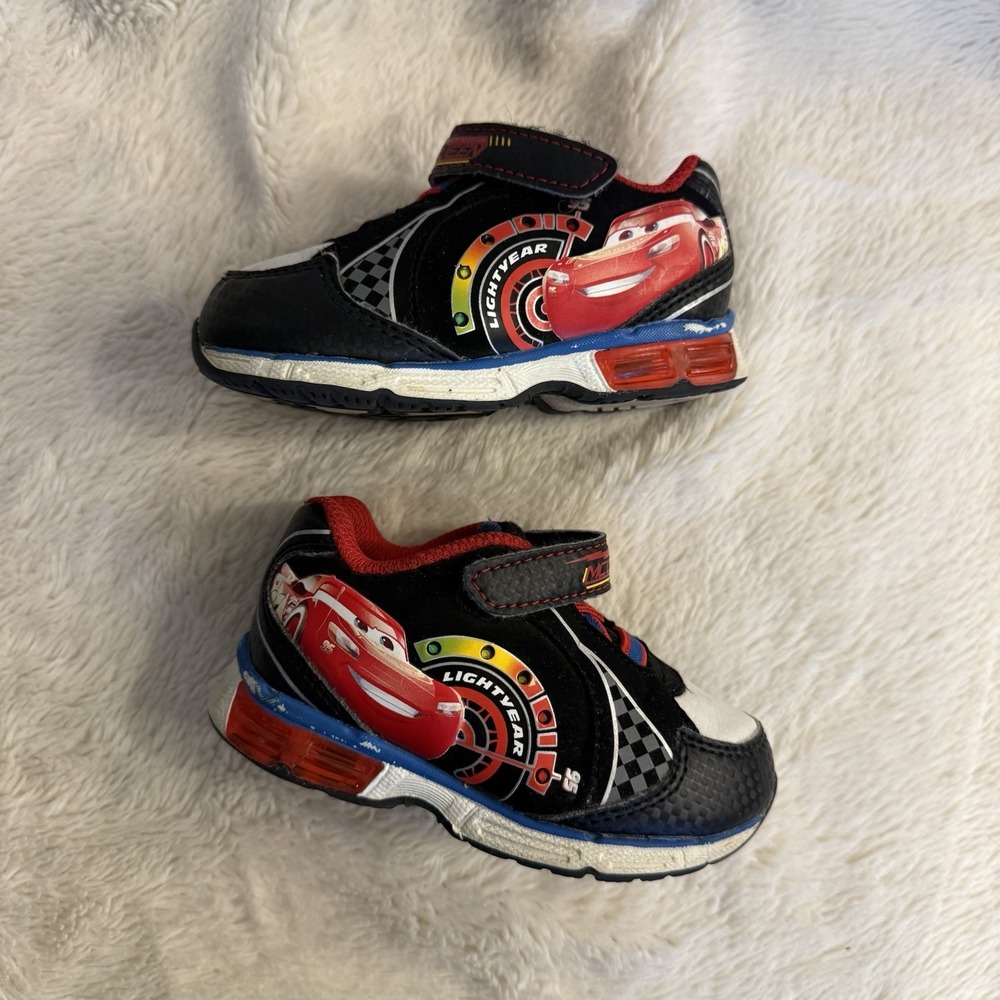 Disney Pixar Cars Lightning McQueen Kids Light-Up Sneakers Shoes Size US 6